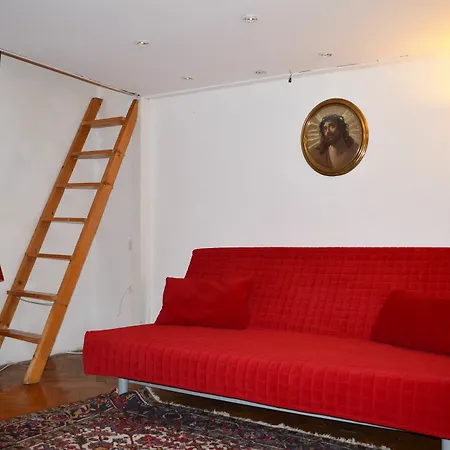 Otel Vaci 2*